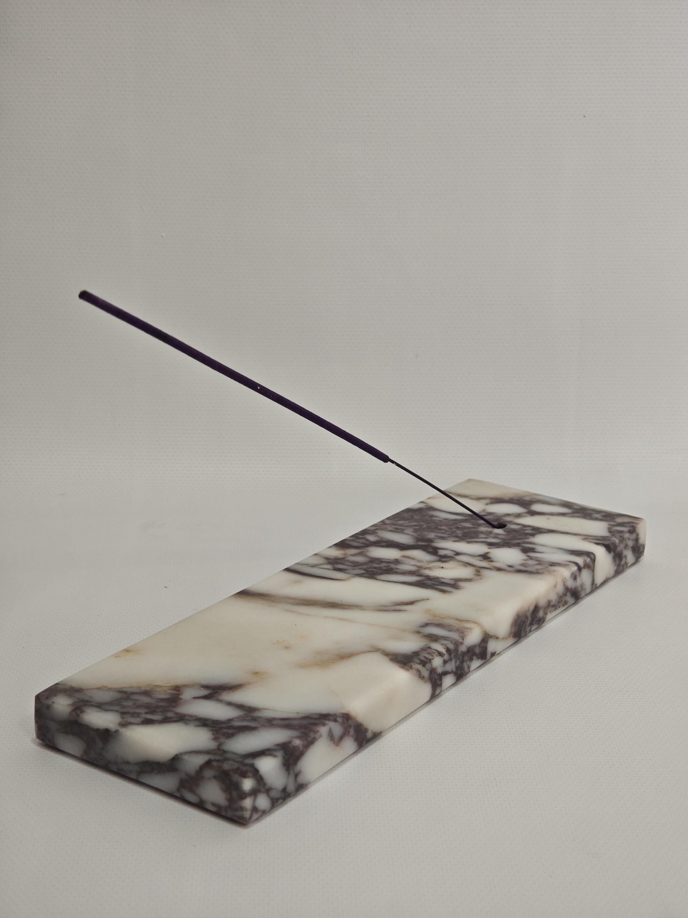 Timeless Elegance: Custom Calacatta Viola Marble Incense Holder