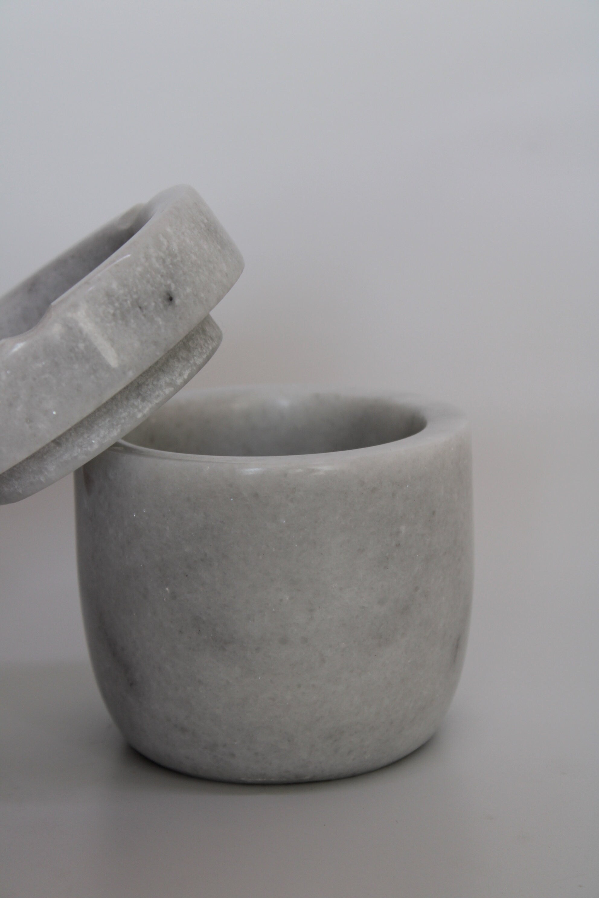 Gray Marble Ashtray With hopper and lid Model large size