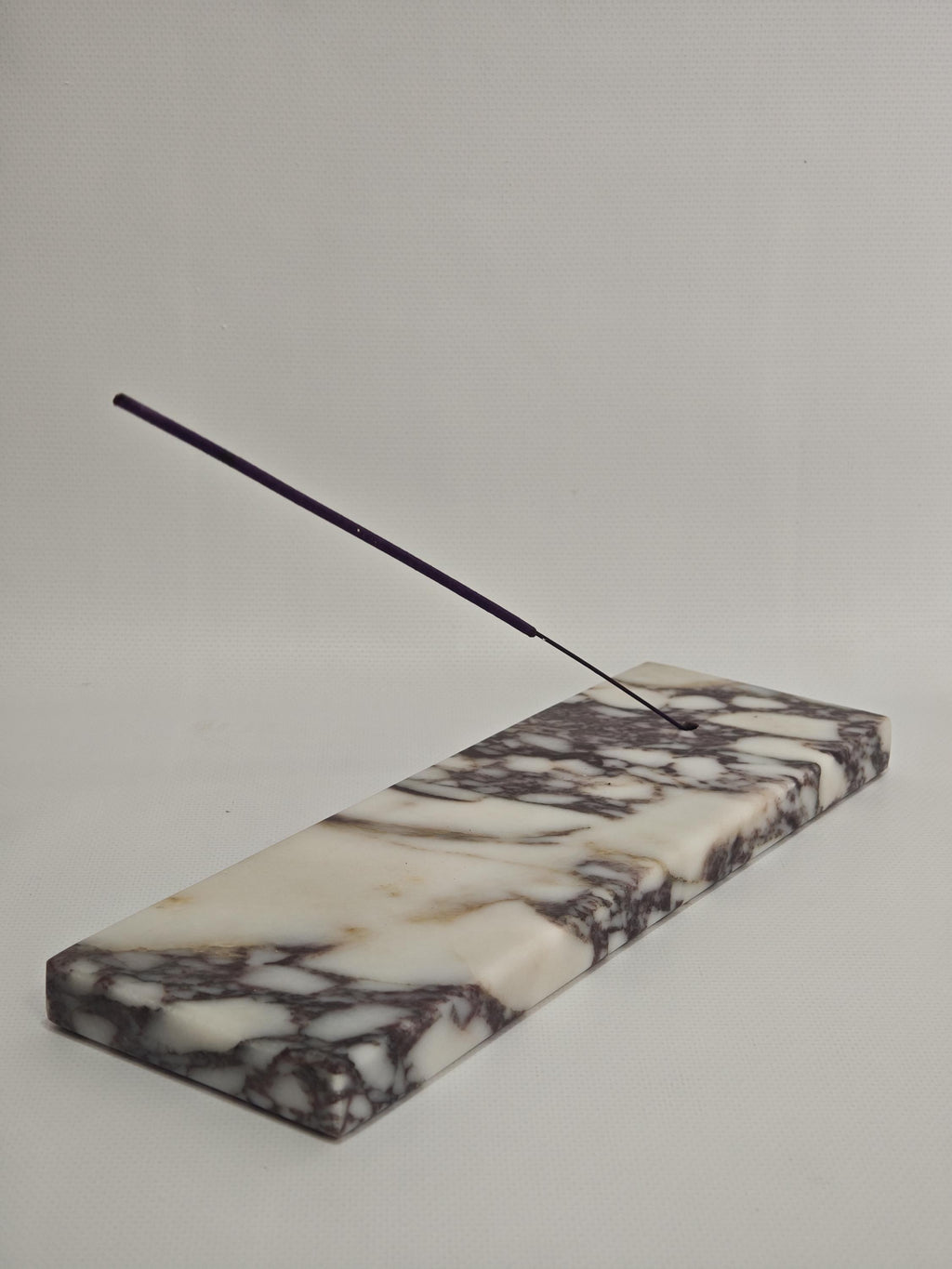 Timeless Elegance: Custom Calacatta Viola Marble Incense Holder