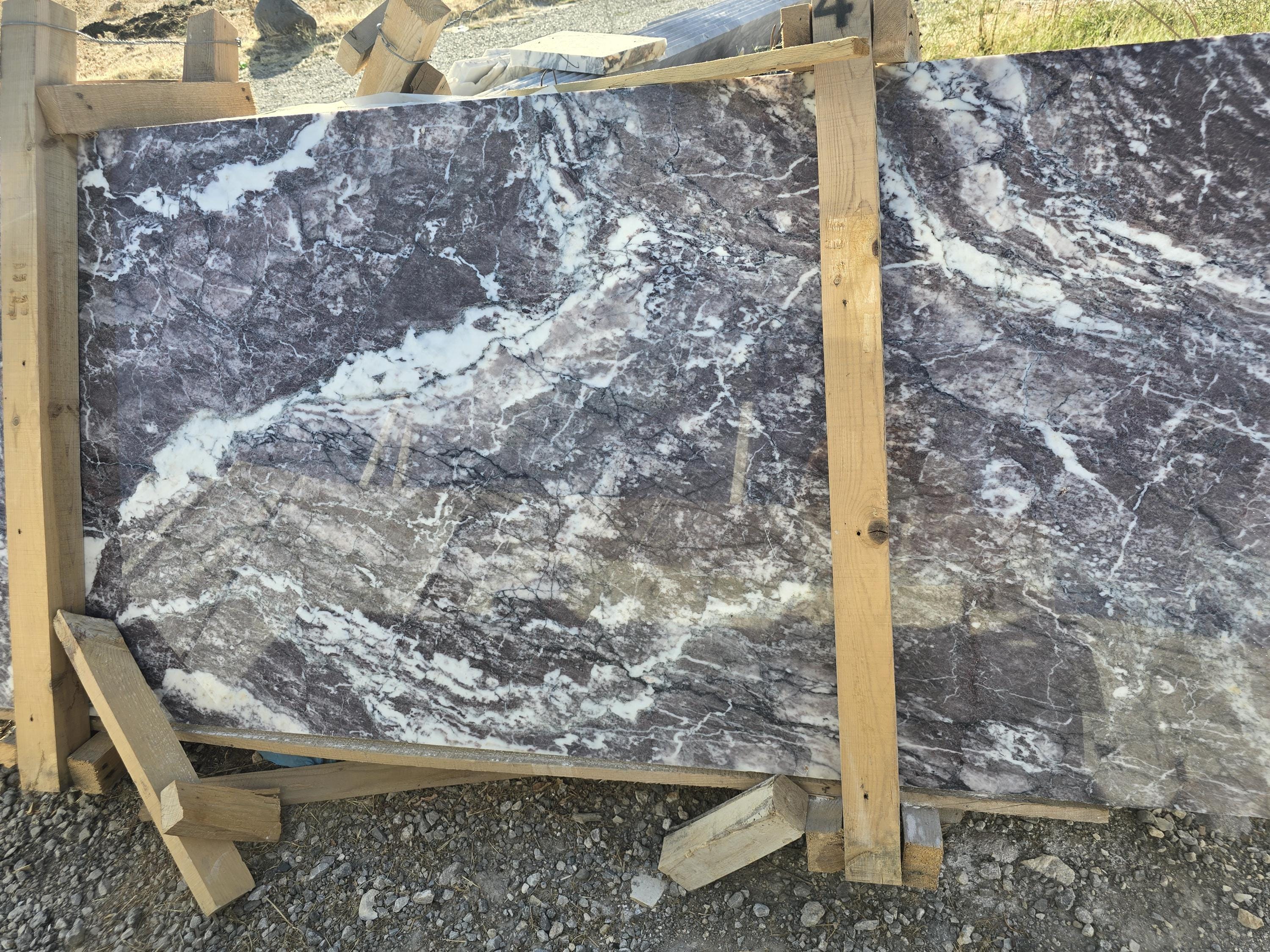 Handmade Calacatta Viola Marble Coffee Table: Italian Design
